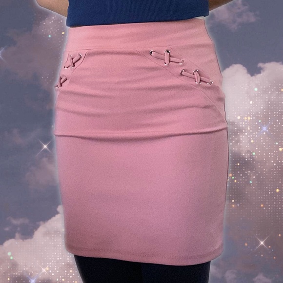 Dark Pink Mini Skirt Office or Night Out - Picture 2 of 2